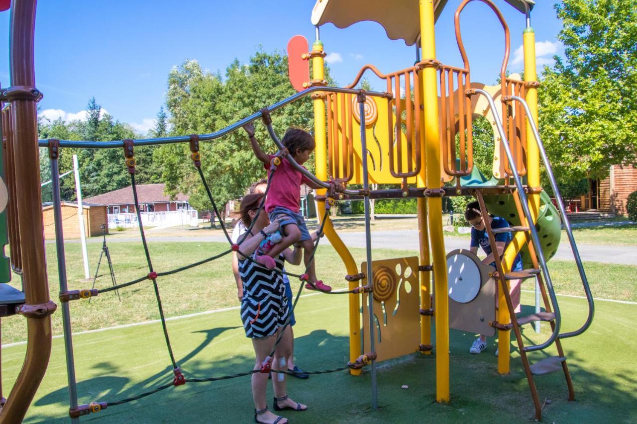 Camping Les Portes Du Beaujolais Anse Exterior foto