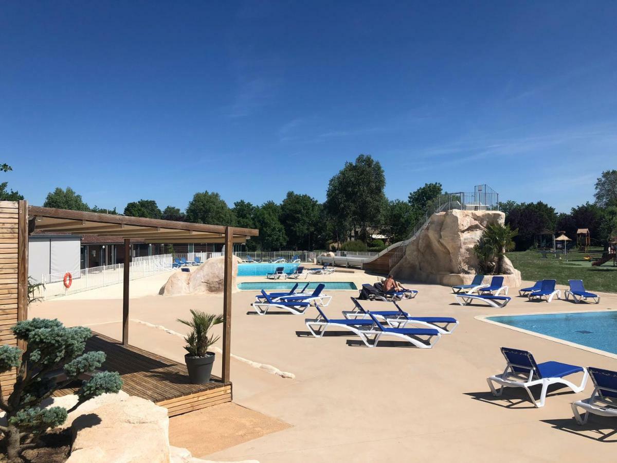 Camping Les Portes Du Beaujolais Anse Exterior foto